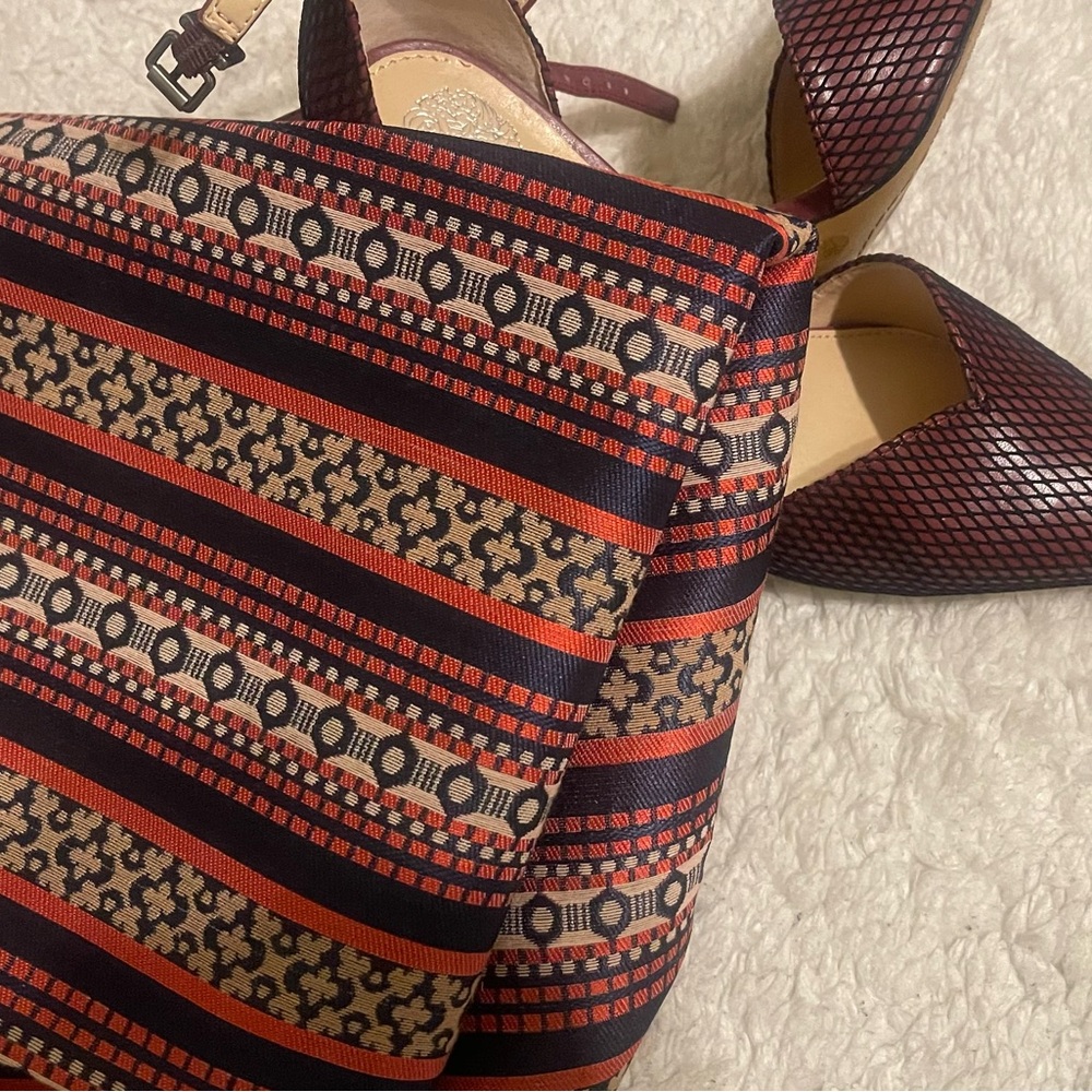 LOFT size 6 skirt without shoes
